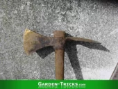 Die Wiedehopfhacke ist ein äußerst effektives Gartenwerkzeug. Kaum jemand kennt sie.